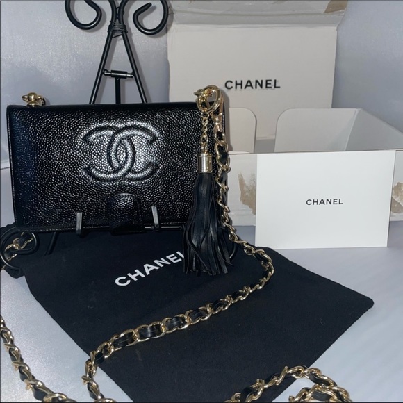 🔴🔴SOLD🔴🔴CHANEL Vintage Wallet on Chain Crossbody Guaranteed Authentic! - Picture 3 of 16